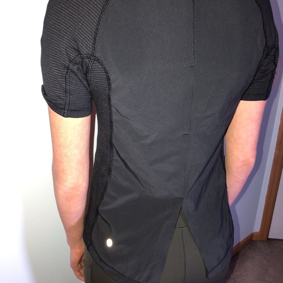 LULULEMON running tee - Picture 2 of 2